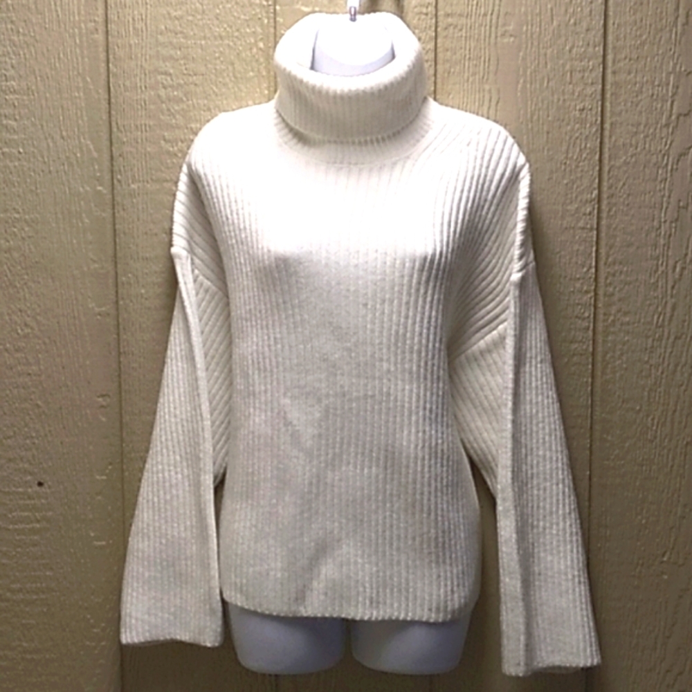Turtle neck Sweater!